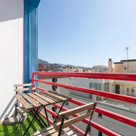 Blue Glass Penthouse In Center *