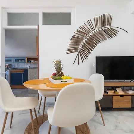 Apartment Blue Glass Penthouse In Center