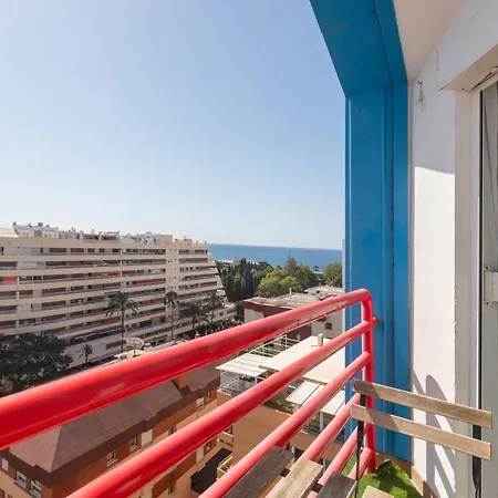 Blue Glass Penthouse In Center
