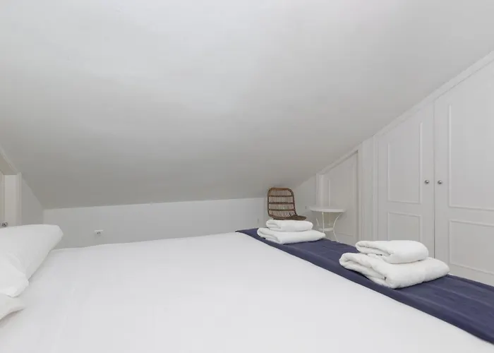 Blue Glass Penthouse In Center Apartament *